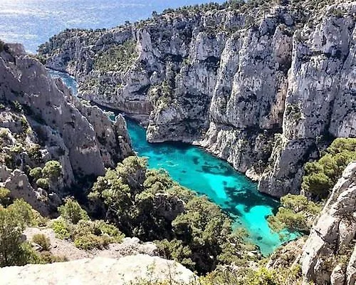 La Du Clos De La Tour