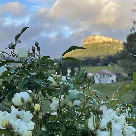 La Du Clos De La Tour