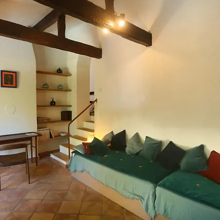 La Du Clos De La Tour Apartment *