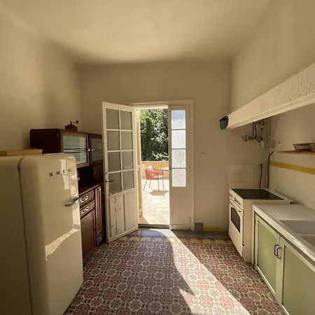 La Du Clos De La Tour Apartment *